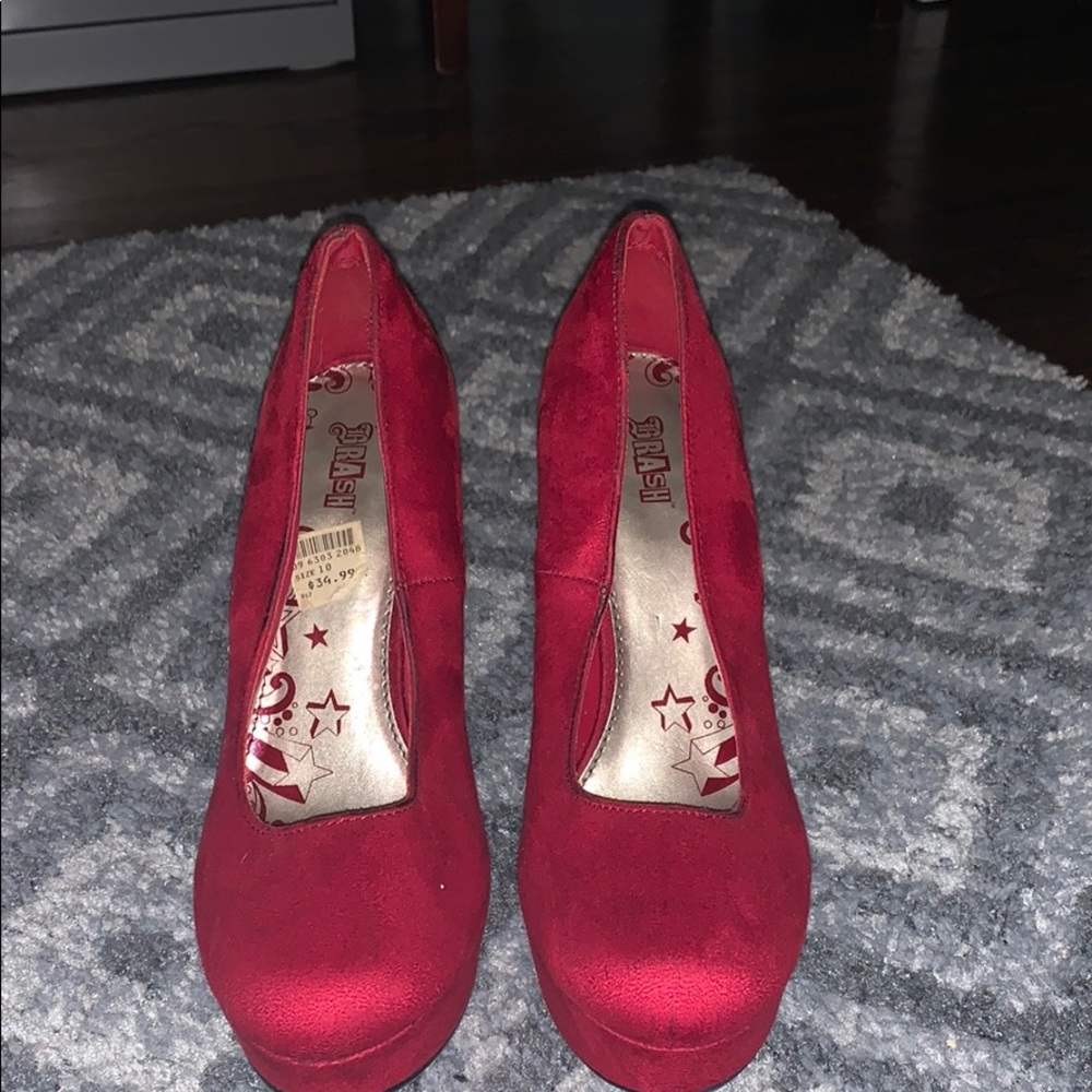 Brash Red pumps